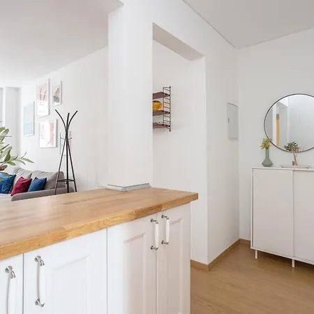 Livefull 2bdr In Trendy Gracia Apartment Barcelona