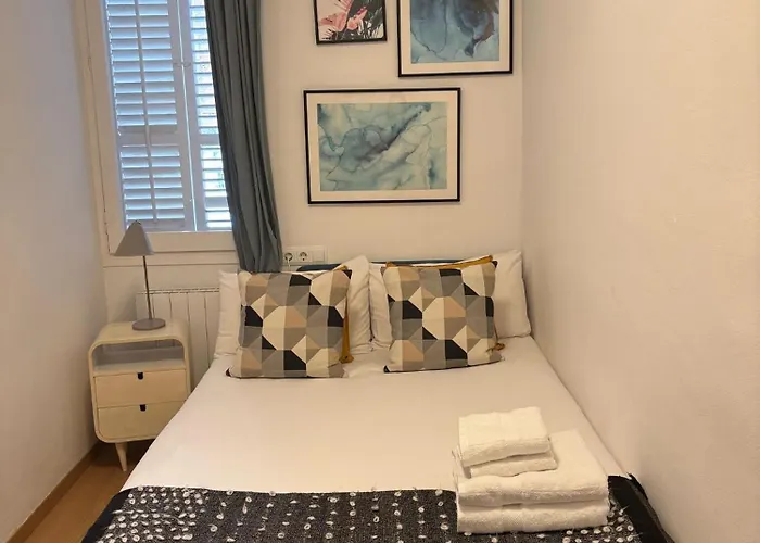 Livefull 2bdr In Trendy Gracia Apartment *